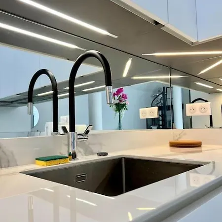 Magnifique Loft Au Coeur De דירה